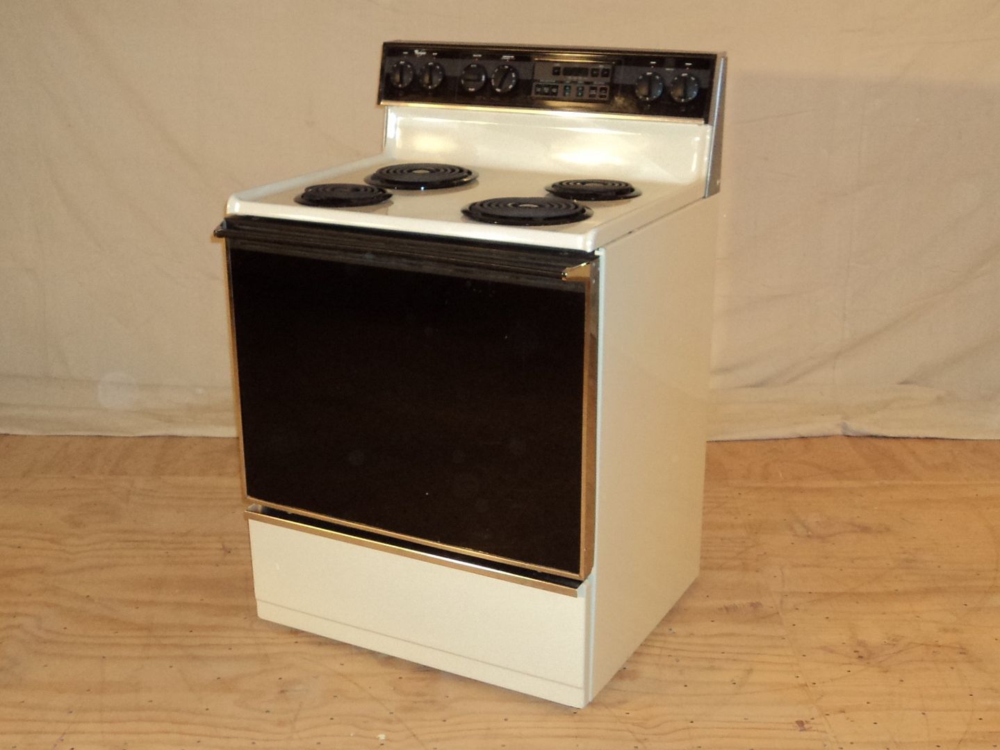 Co2300 112212222kC Whirlpool Electric Stove Clean Almond Top Burners 9.3kw 208/240 RF315PXYN2